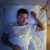 Исследование 151 триатлета в возрастных группах показало, что все они испытывали плохое качество сна. Исследование 151 триатлета в возрастных группах показало, что все они испытывали плохое качество сна.
