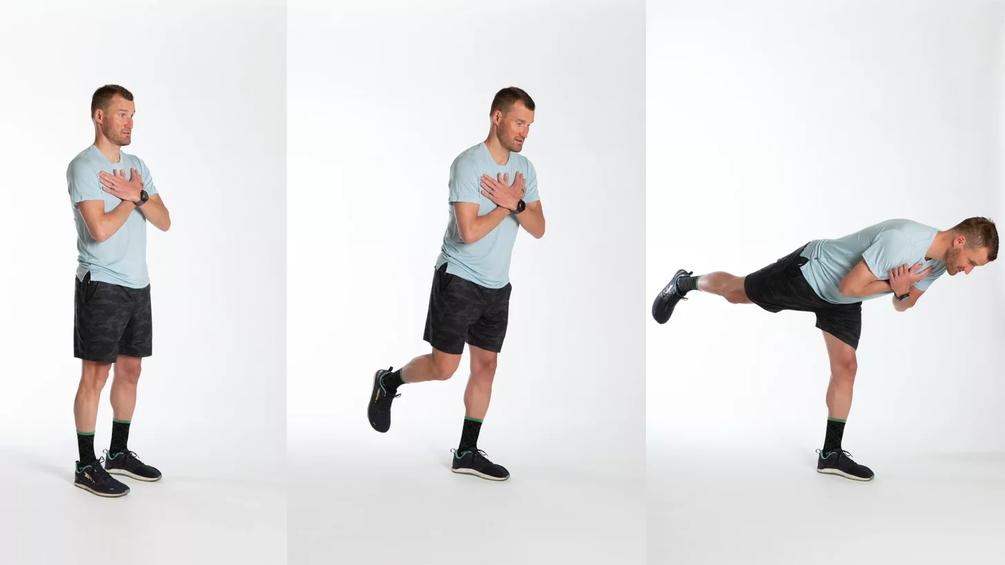 Фитнес-модель выполняет мертвую тягу на одной ноге Фитнес-модель выполняет мертвую тягу на одной ноге