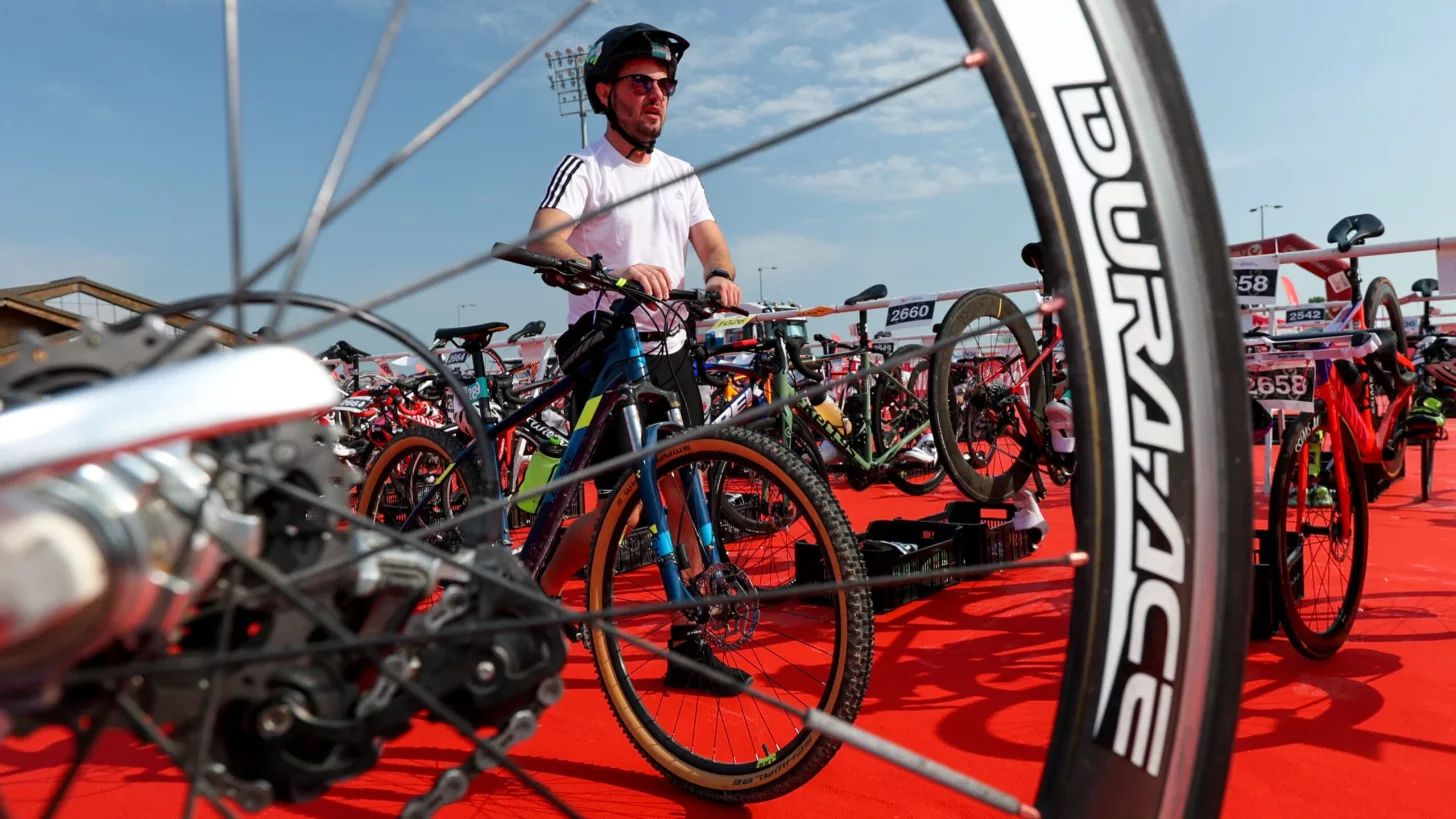 Беспокоитесь, что ваше оборудование недостаточно хорошее для вашего первого триатлона? Подумайте еще раз. Вот почему то, что у вас есть, вполне подходит. Беспокоитесь, что ваше оборудование недостаточно хорошее для вашего первого триатлона? Подумайте еще раз. Вот почему то, что у вас есть, вполне подходит.