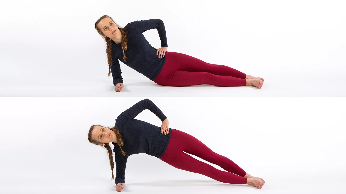 бегунья выполняет боковую планку