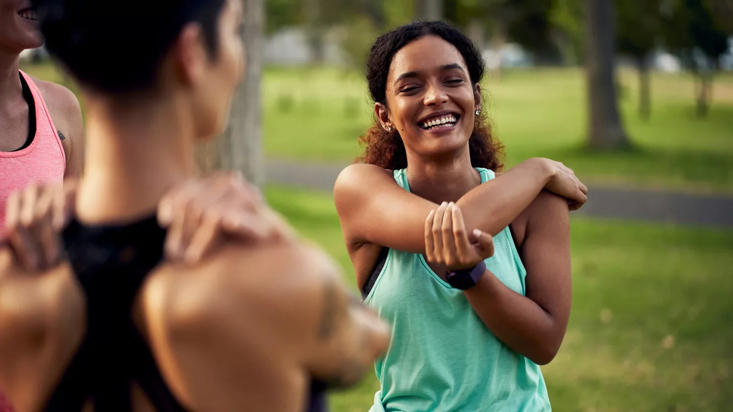 Два атлета завершают веселую тренировку на силу в межсезонье Два атлета завершают веселую тренировку на силу в межсезонье