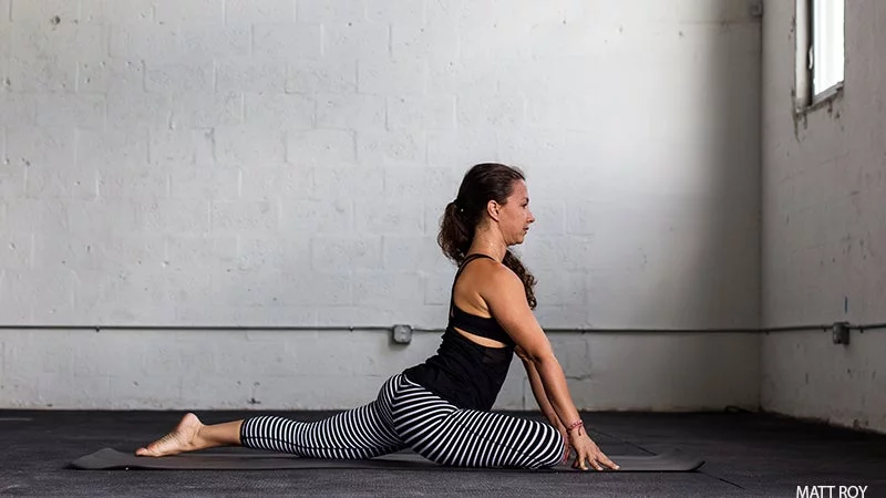 Поза Голубя