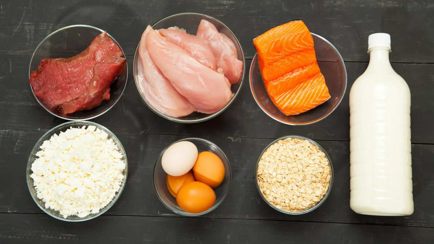 Употребление разнообразной диеты на основе животных продуктов — хороший способ получить витамин B12, необходимый для избежания усталости как триатлета. Употребление разнообразной диеты на основе животных продуктов — хороший способ получить витамин B12, необходимый для избежания усталости как триатлета.