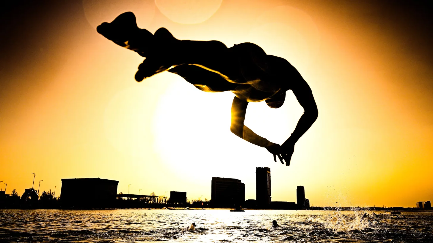 Спортивный диетолог Сьюзан Китчен подробно рассказывает, что следует есть перед утренними тренировками.