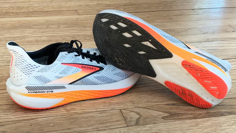 Brooks Hyperion GTS 2 — лучшая лёгкая обувь для стабильности.