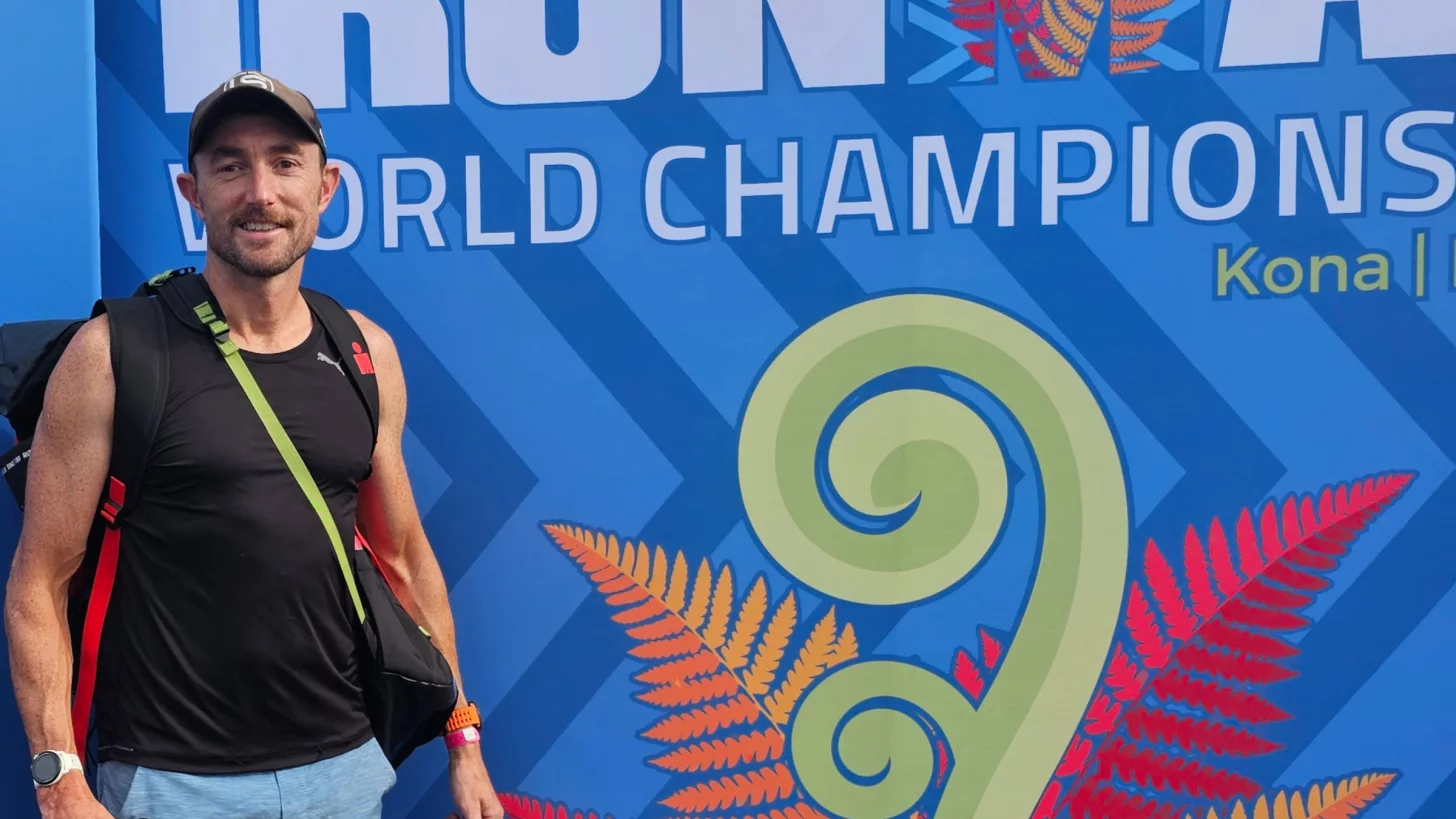 Триатлонист в возрастной категории Росс Уэлтон делится тренировкой по велоспорту, которую он использует для подготовки к чемпионату мира Ironman в Ницце. Триатлонист в возрастной категории Росс Уэлтон делится тренировкой по велоспорту, которую он использует для подготовки к чемпионату мира Ironman в Ницце.