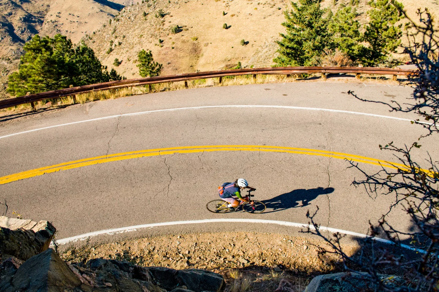 Готовьтесь к подъему! Этот план тренировок для улучшения навыков езды на велосипеде сосредоточен на холмах. (Мы обещаем, вы поблагодарите нас позже.) Готовьтесь к подъему! Этот план тренировок для улучшения навыков езды на велосипеде сосредоточен на холмах. (Мы обещаем, вы поблагодарите нас позже.)