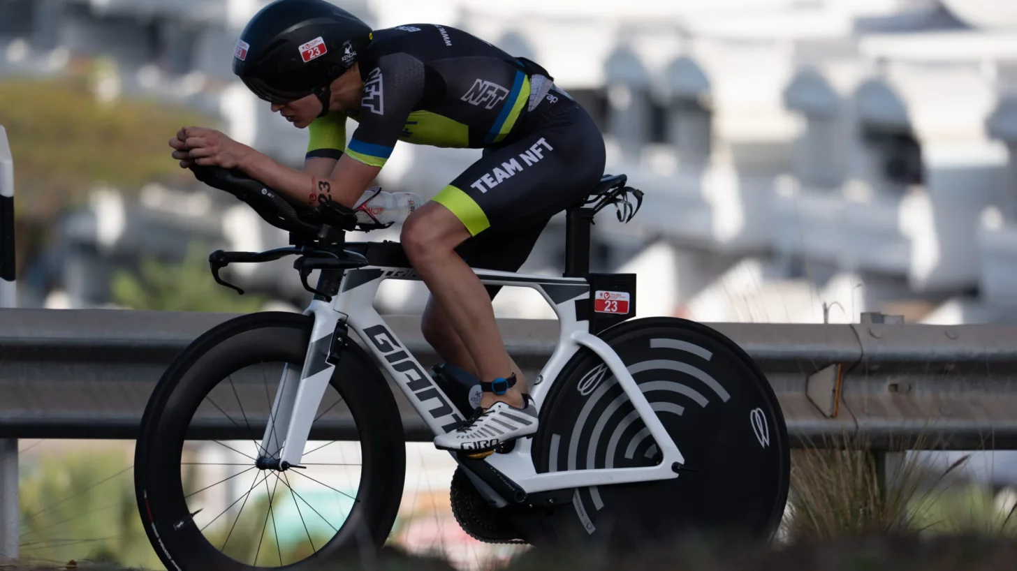 Вы можете почувствовать дисбаланс силы в ногах или усталость с одной стороны быстрее, чем с другой, что делает упражнения на одноместном велосипеде ценными. Вы можете почувствовать дисбаланс силы в ногах или усталость с одной стороны быстрее, чем с другой, что делает упражнения на одноместном велосипеде ценными.