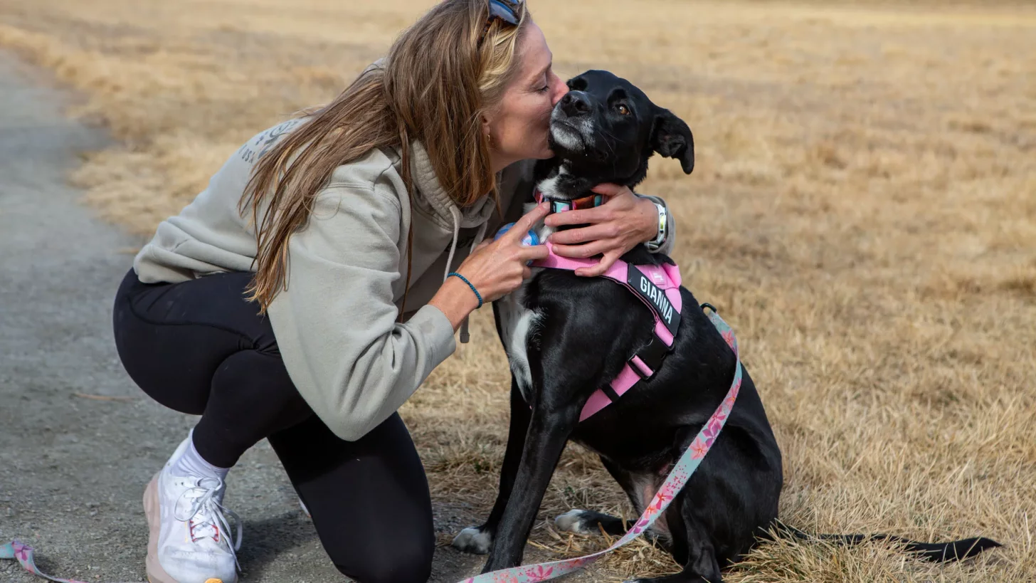 Лиза Бечарас говорит, что её собака Джианна лучше всех встречает её дома после тренировки или тяжёлого дня.